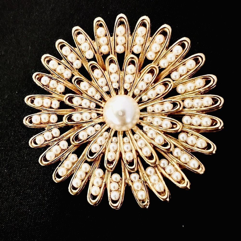 Vintage Sun Flower Burst Pearl Detailed Brooch Floral Gold Tone BEAUTIFUL 4259